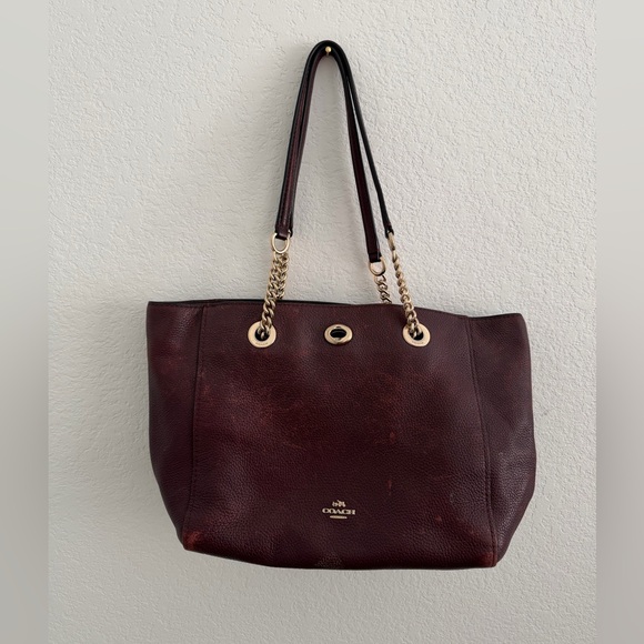 Coach Handbags - Coach Turnlock Chain Tote Purse